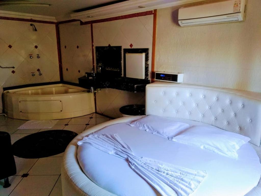  Rede Bonnel Motel e Pousada Tropical