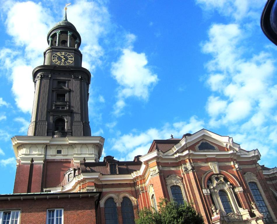 HI Hotel International Hamburg - Resim 6