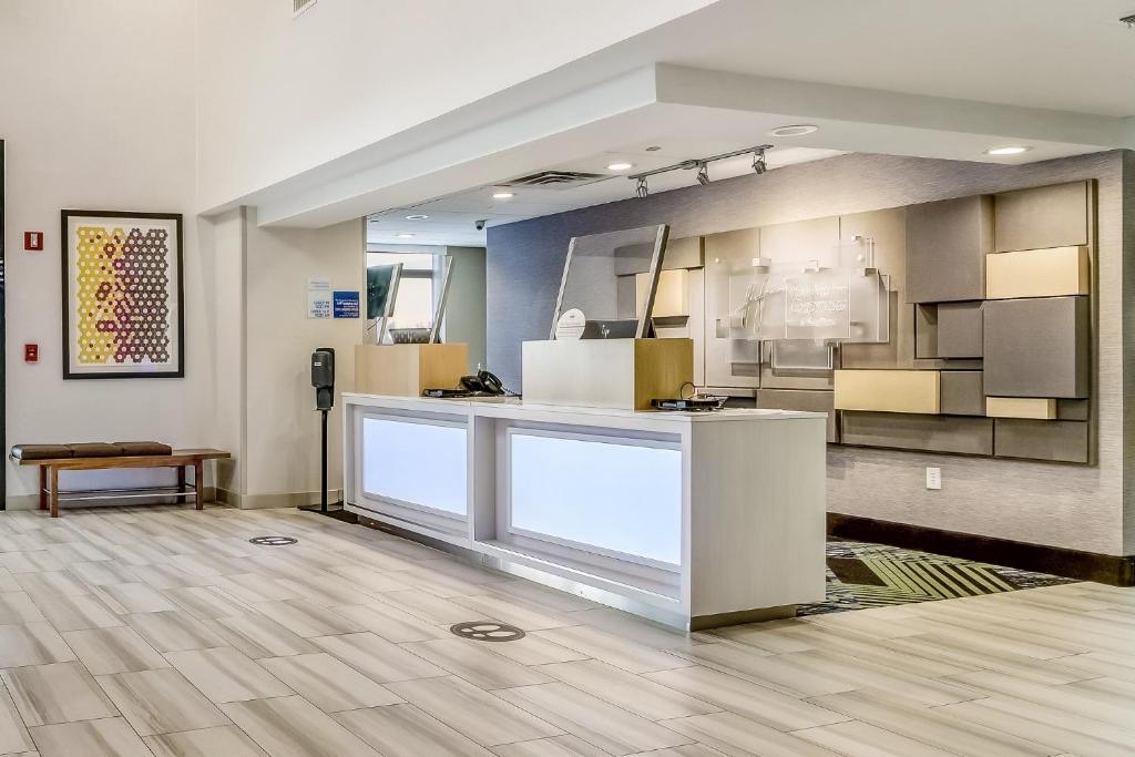 Kuchyň nebo kuchyňský kout v ubytování Holiday Inn Express & Suites Longview North by IHG