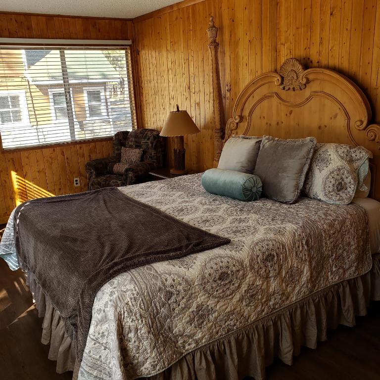 Grey Squirrel Resort photo