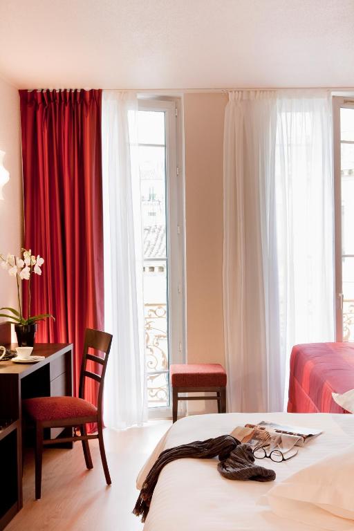 Escale Oceania Marseille Vieux Port - Deluxe Triple Room With Old Port Side View