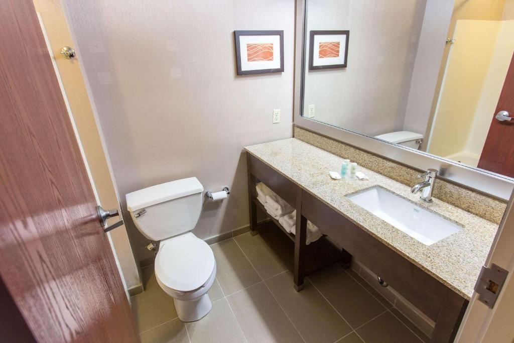 Comfort Inn - Business Room - Non-Smoking