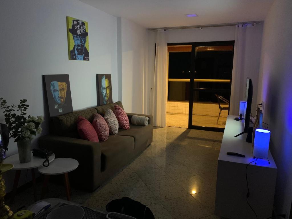  Apartamento com varanda de frente para o mar da Praia da Costa