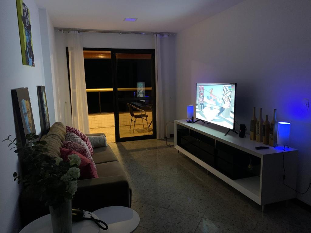  Apartamento com varanda de frente para o mar da Praia da Costa
