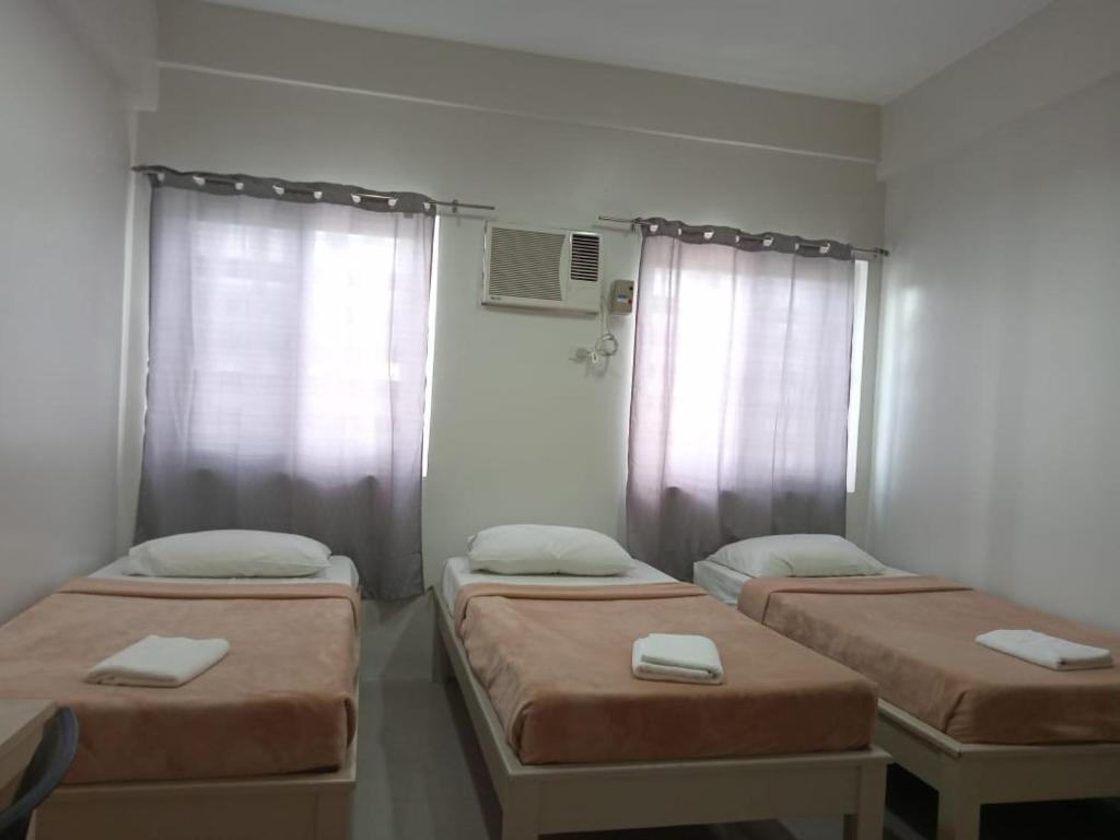 LOC Residence Inn - Стандартная тройная комната