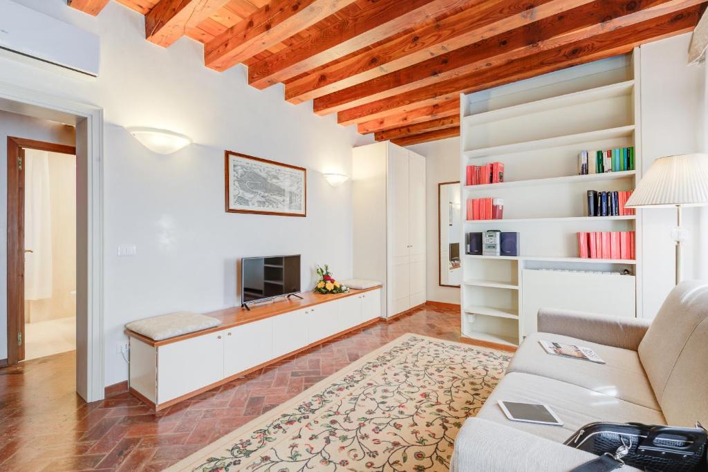 Master Venice Apartments - 8