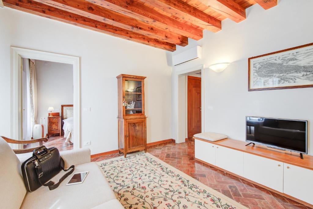 Master Venice Apartments - 9