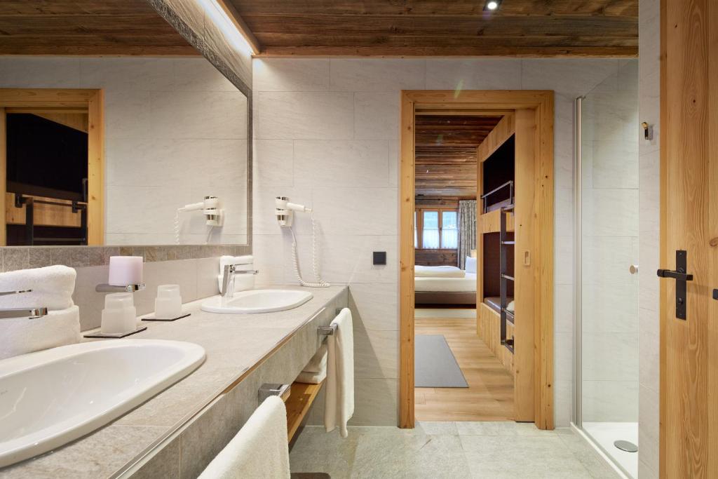 Vannituba majutusasutuses Promi Alm Flachau - Luxus Chalets