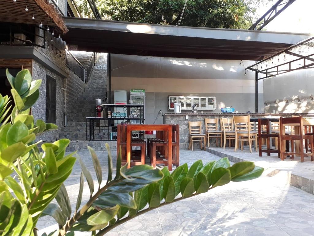 Restaurace v ubytování Ha Giang Creekside Homestay and Tours