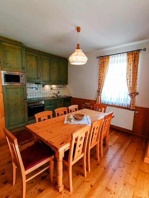 A kitchen or kitchenette at Appartement Bel Monte - Kärnten Card Sommer inklusive