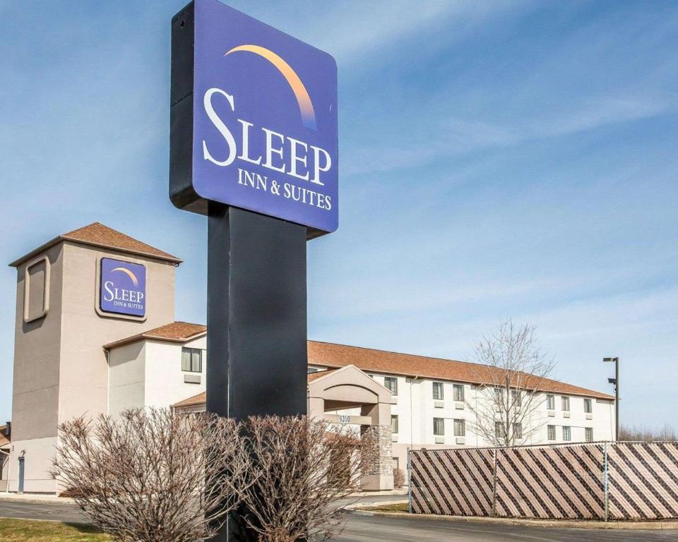 Sleep Inn and Suites Austinburg