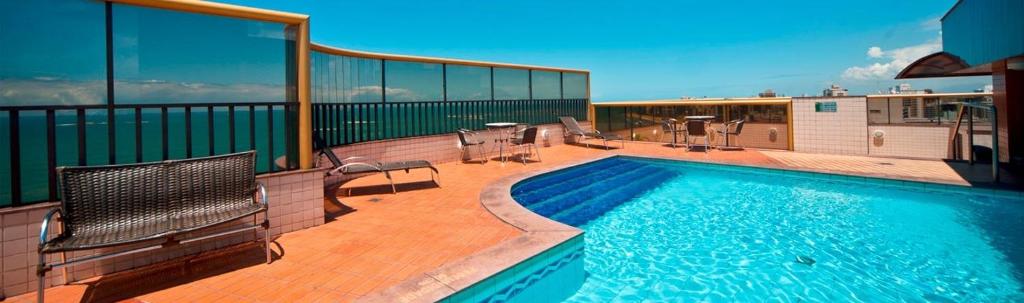  Apartamento com varanda de frente para o mar da Praia da Costa