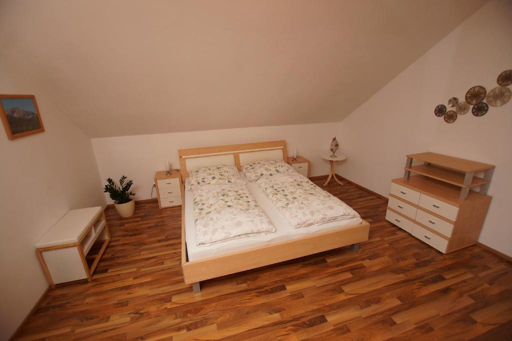 Postel nebo postele na pokoji v ubytování Ferienwohnung Steiner Gertrude