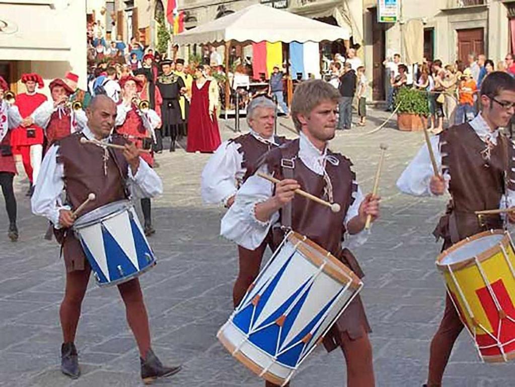 Hostia v ubytovaní Appartamenti con cucina nelle colline toscane