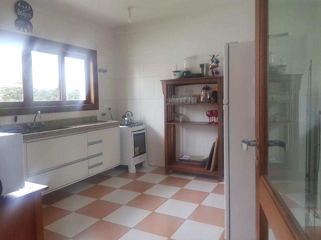  linda casa em bertioga cond hanga roa