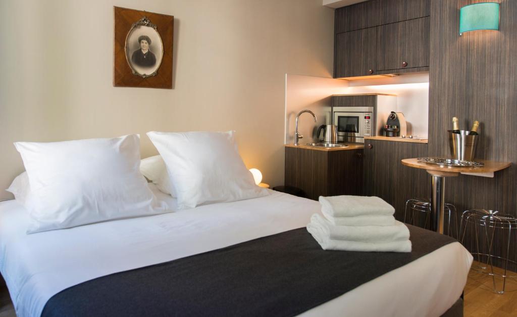 Hôtel Helzear Champs-Elysées - Resim 9