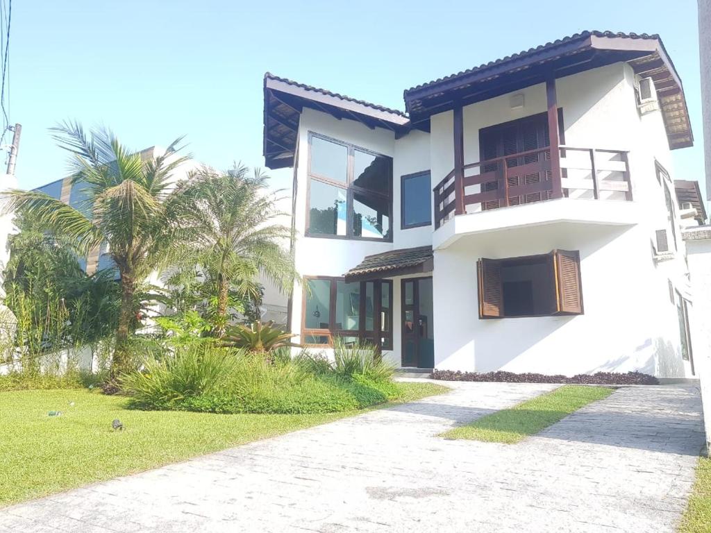  linda casa em bertioga cond hanga roa