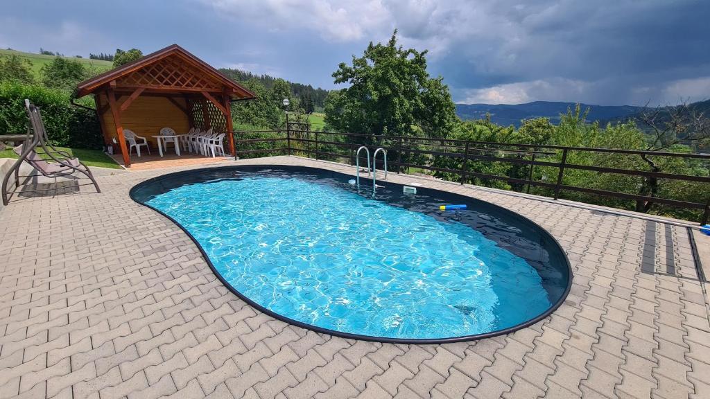 Výhľad na hory alebo výhľad na hory priamo z apartmánu