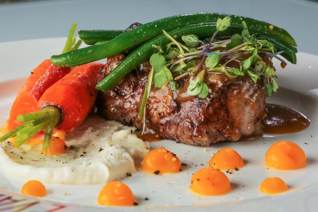 Holiday Inn Edmonton South - Evario Events by IHG - Resim 40