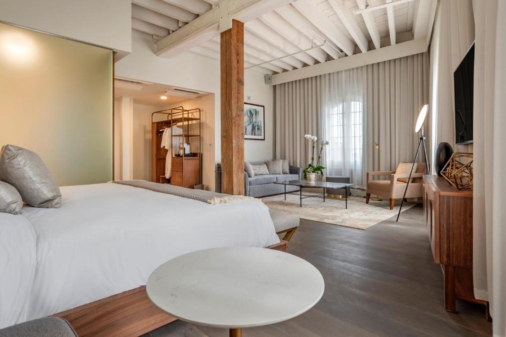 ONE11 Hotel - Suite