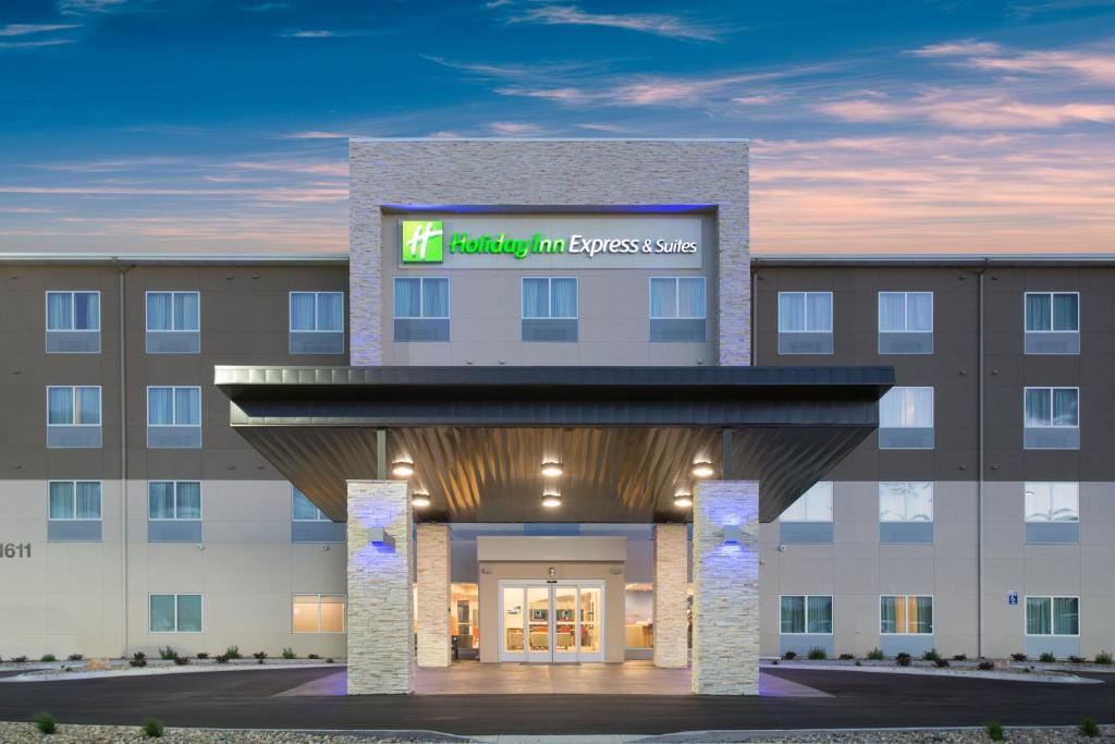 a rendering of the front of a hotel building at Holiday Inn Express & Suites - Rapid City - Rushmore South by IHG in Rapid City
