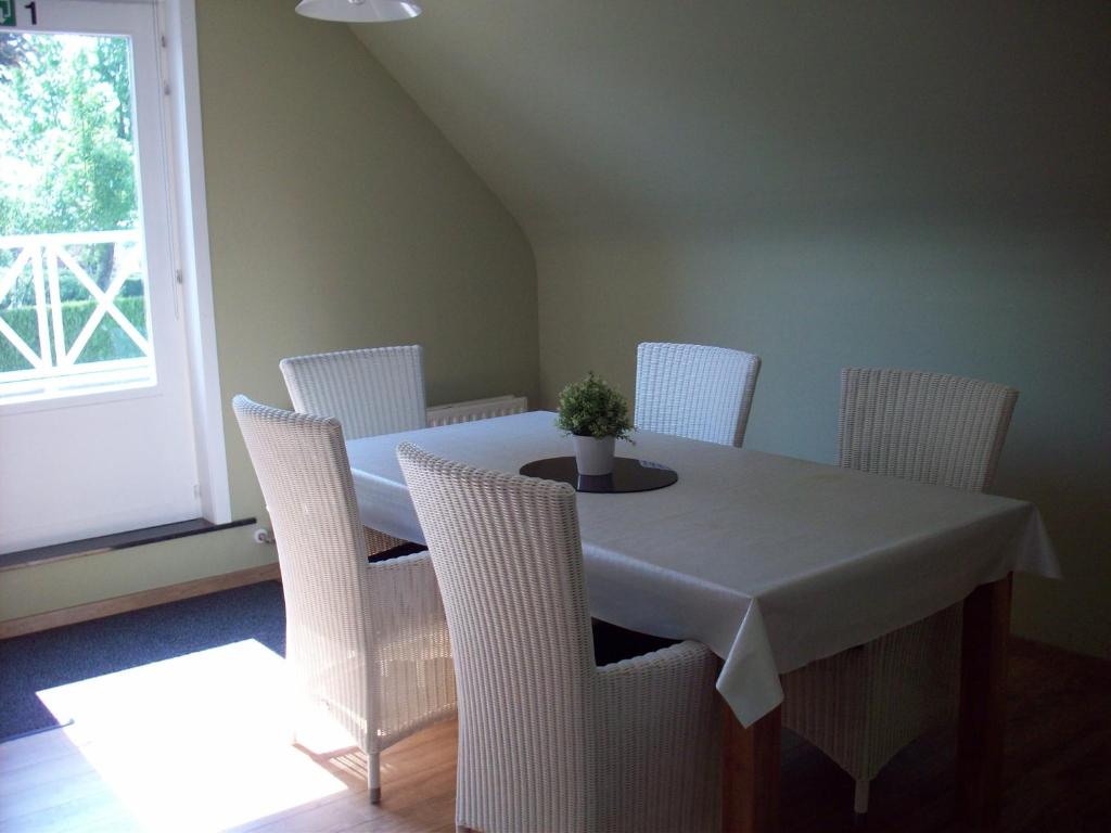 Posezení v ubytování B&B Wijnendalvallei