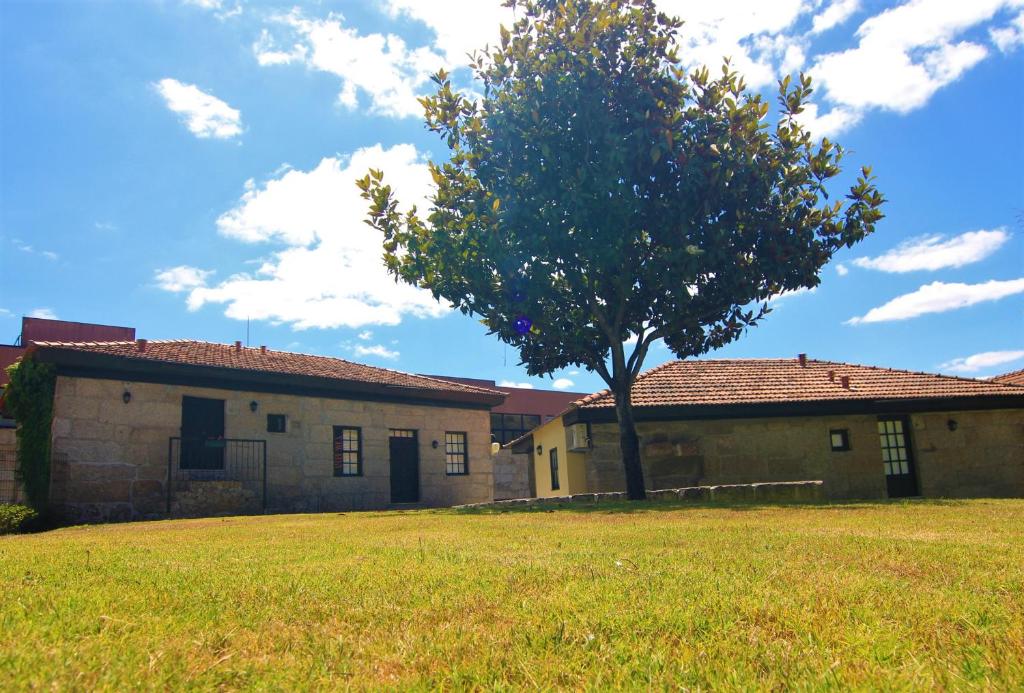 O edifício onde a casa de hóspedes está situado