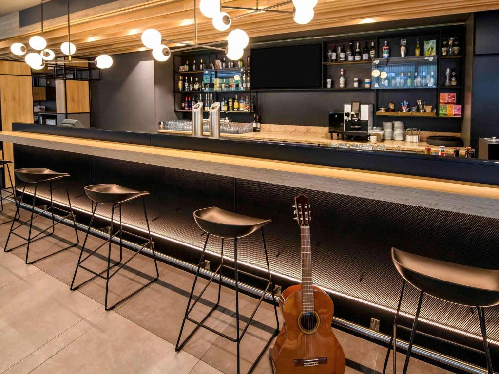 Lounge nebo bar v ubytování ibis Hotel Muenchen City West
