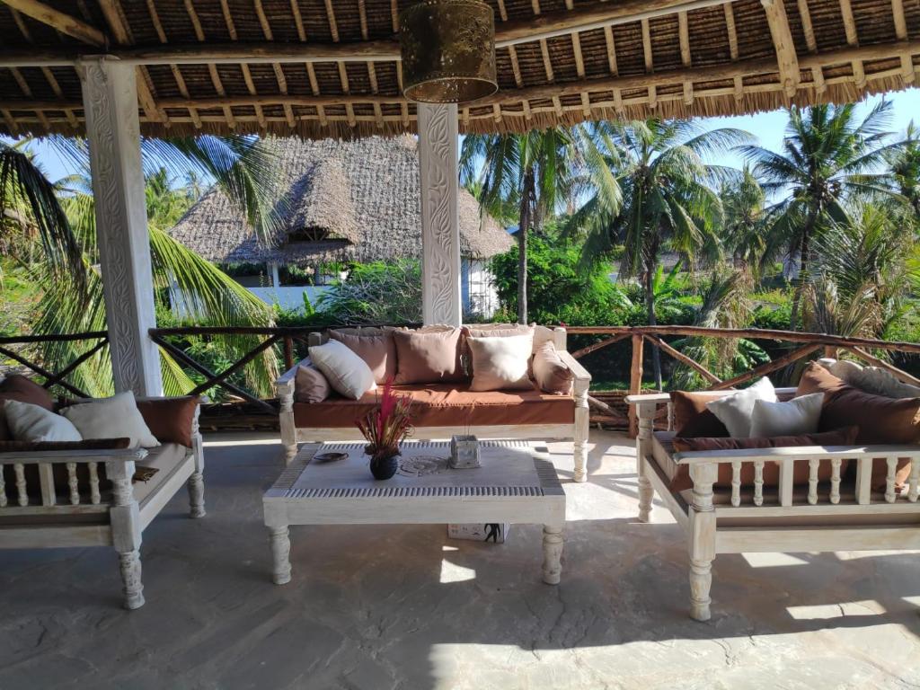 Posezení v ubytování Kimya House, Watamu
