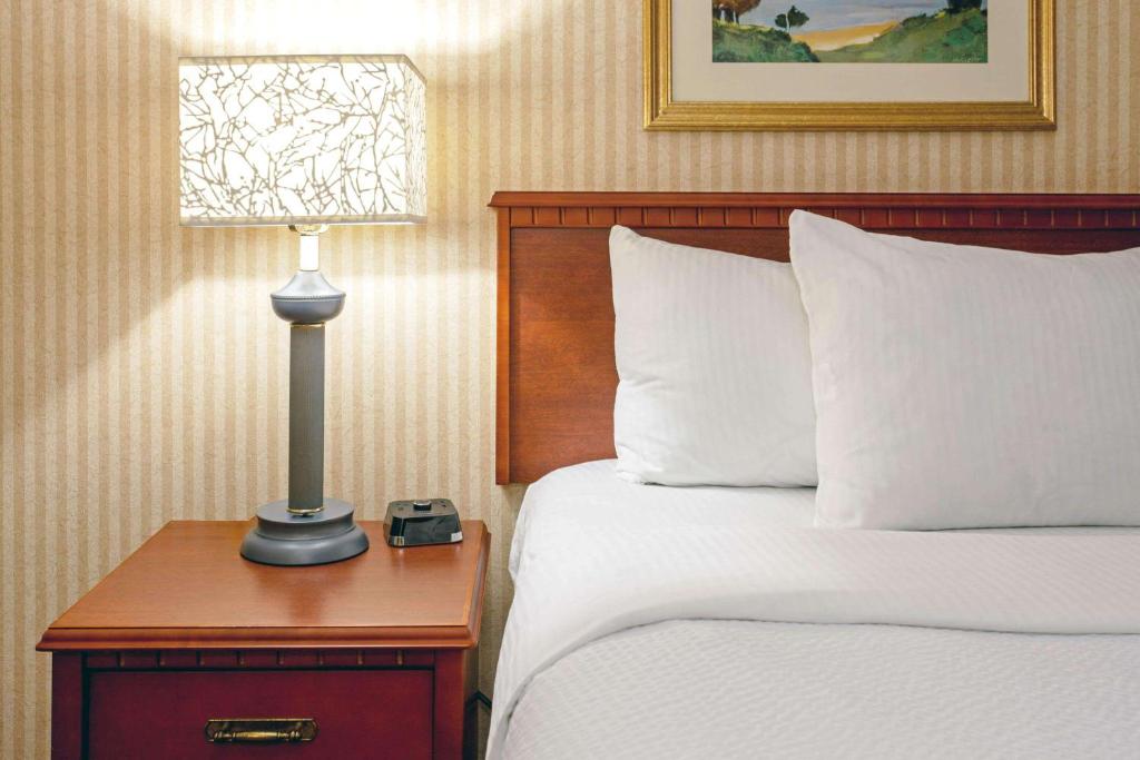 La Quinta by Wyndham Stevens Point - Apartamento Con Cama Extragrande - No Fumadores