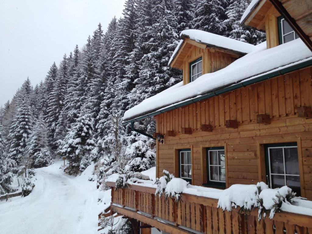 Chalet Steiermark under vintern