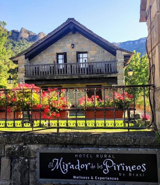 Hotel Rural El Mirador de los Pirineos, Santa Cruz de la ...
