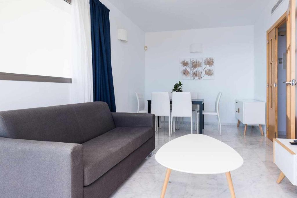 Sky High apartment on the 38th floor - Sea views, Benidorm ...