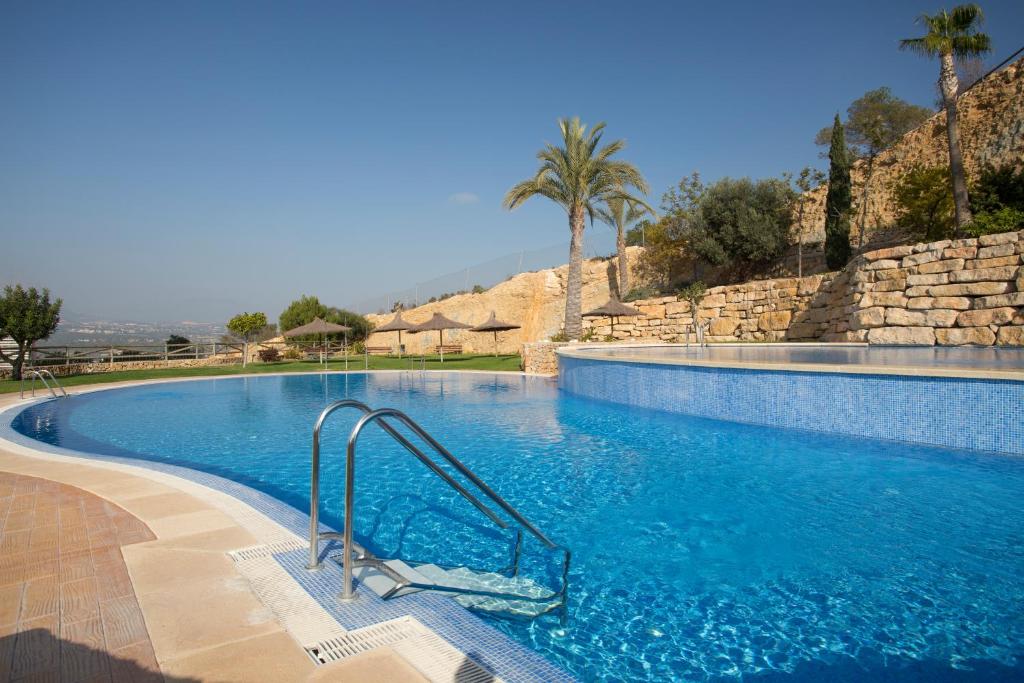 Sky High apartment on the 38th floor - Sea views - Appartamento Con Due Camere Da Letto