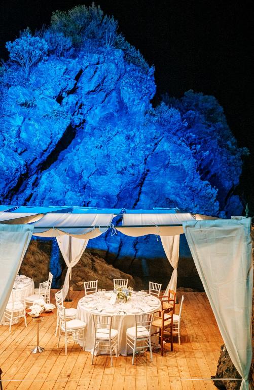 תמונה מהגלריה של Strand Hotel Delfini באיסקיה