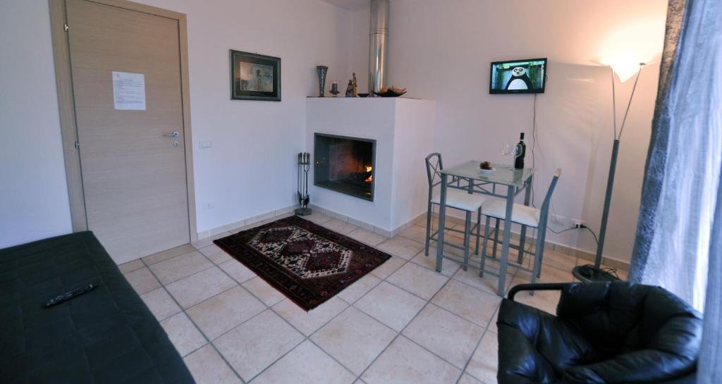 TV a/nebo společenská místnost v ubytování B&B A Casa Di Joy