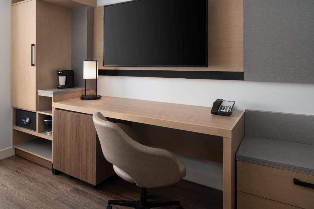 Hyatt Place Atlanta/Perimeter Center - King Room Met Bankbed