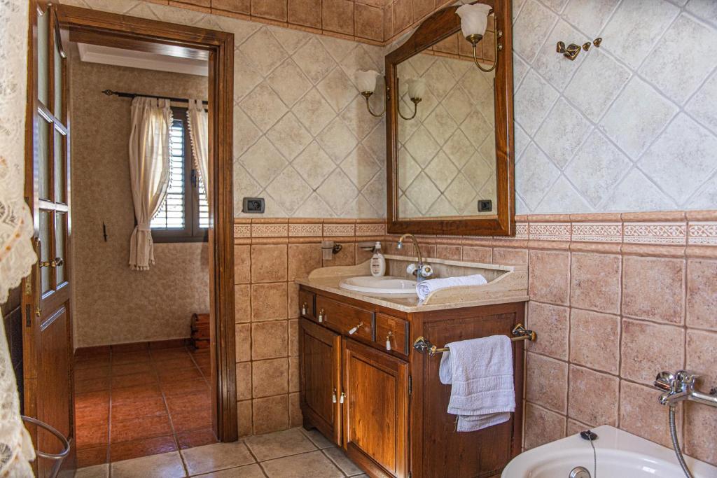 Koupelna v ubytování VILLA LAS CUEVAS