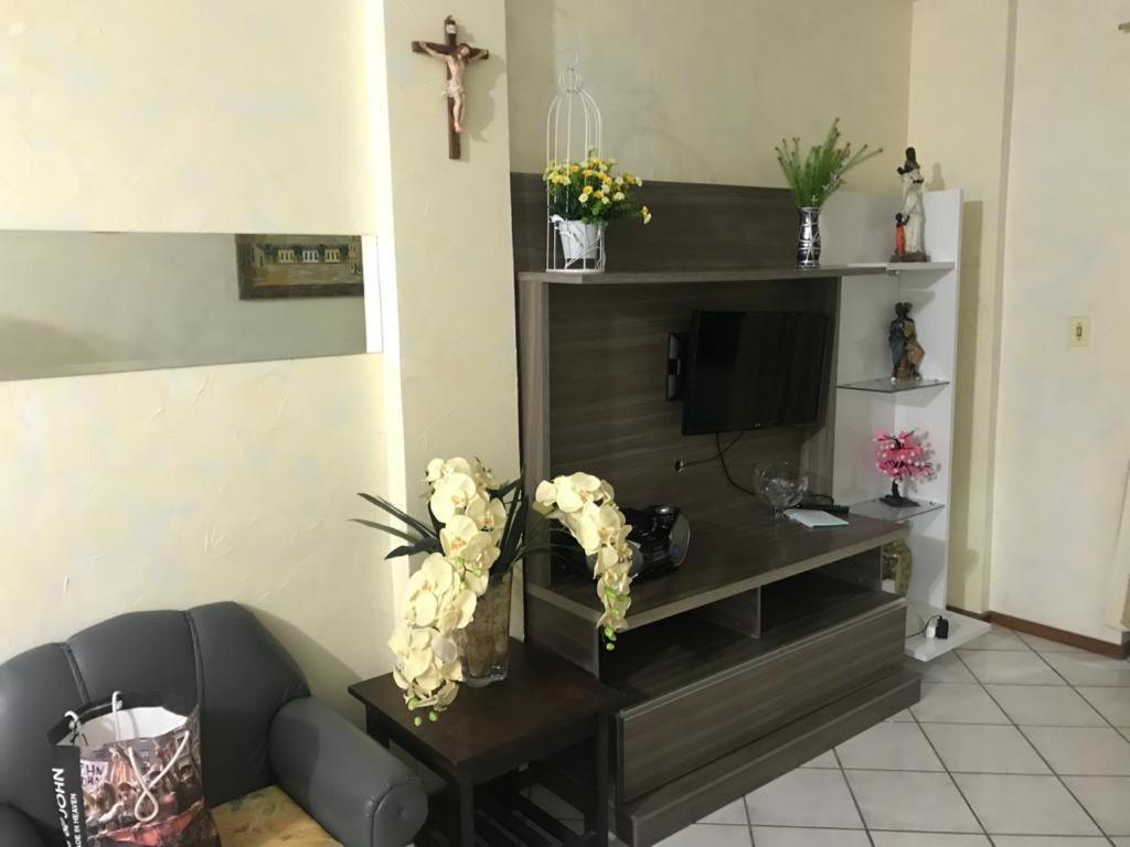  Apartamento Meia Praia Lateral Mar (Wi-Fi e Ar-condicionado)