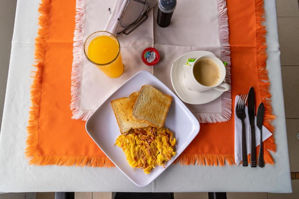 Jídlo v hotelu nebo okolí