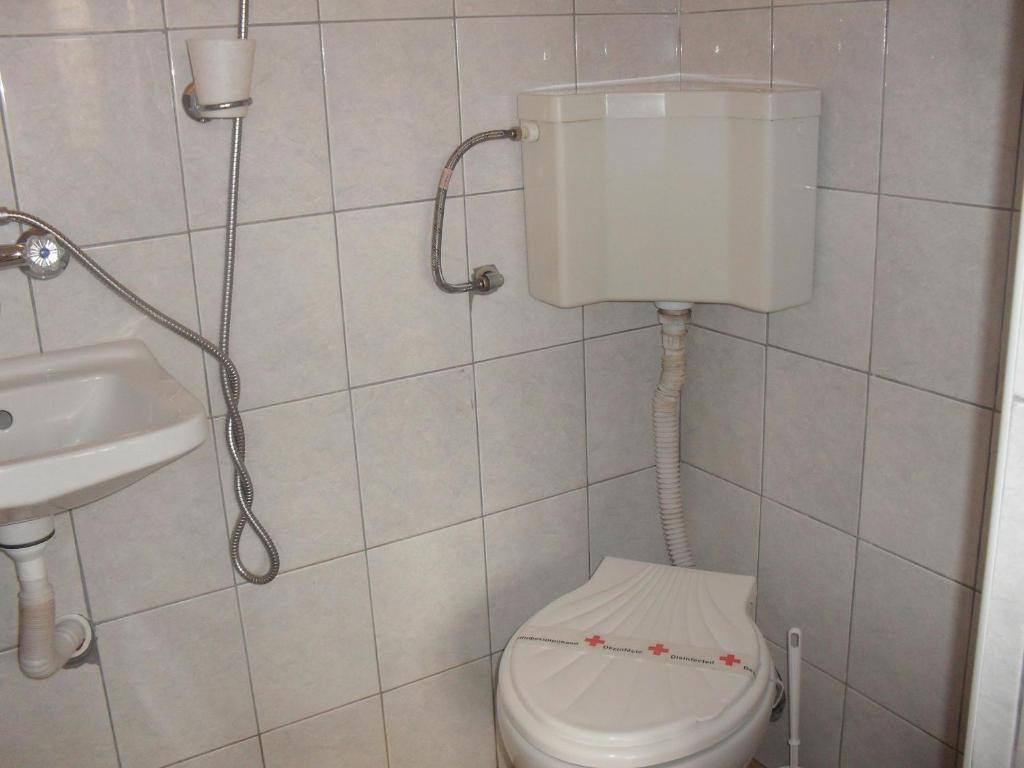 A bathroom at Guest House Terziiski