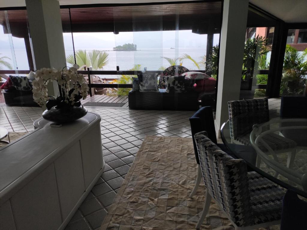  Mansão de Angra