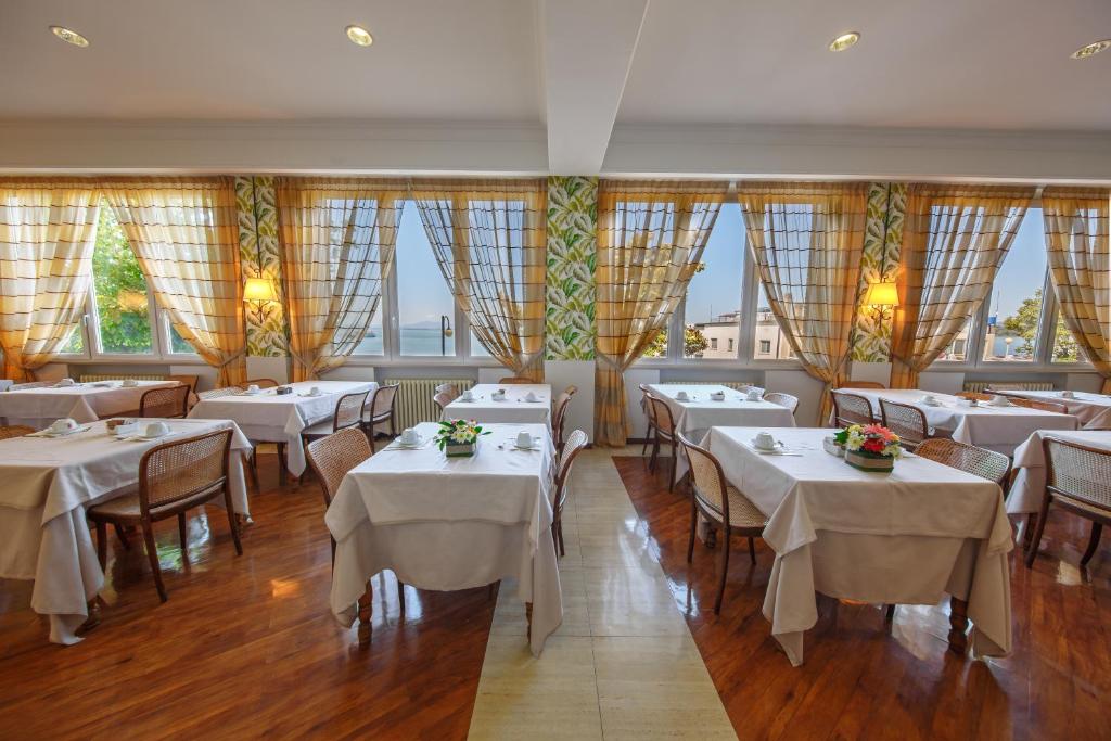 Restaurace v ubytování Hotel Lidò