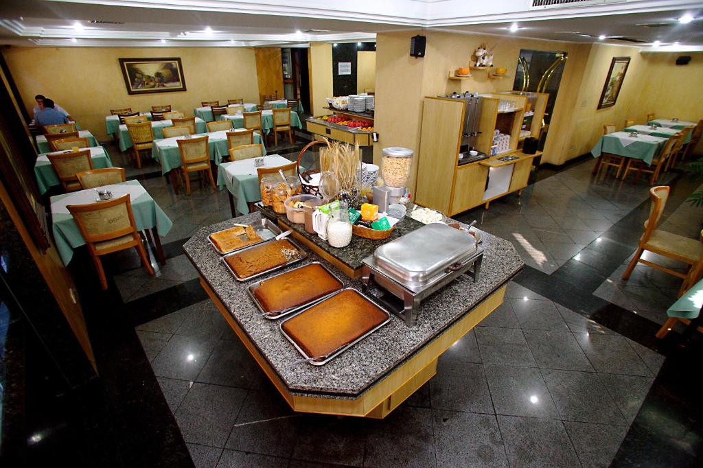 Hotel Columbia