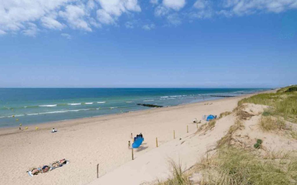 Photo de la galerie de l'établissement A 2 pas de la plage, à Saint-Hilaire-de-Riez