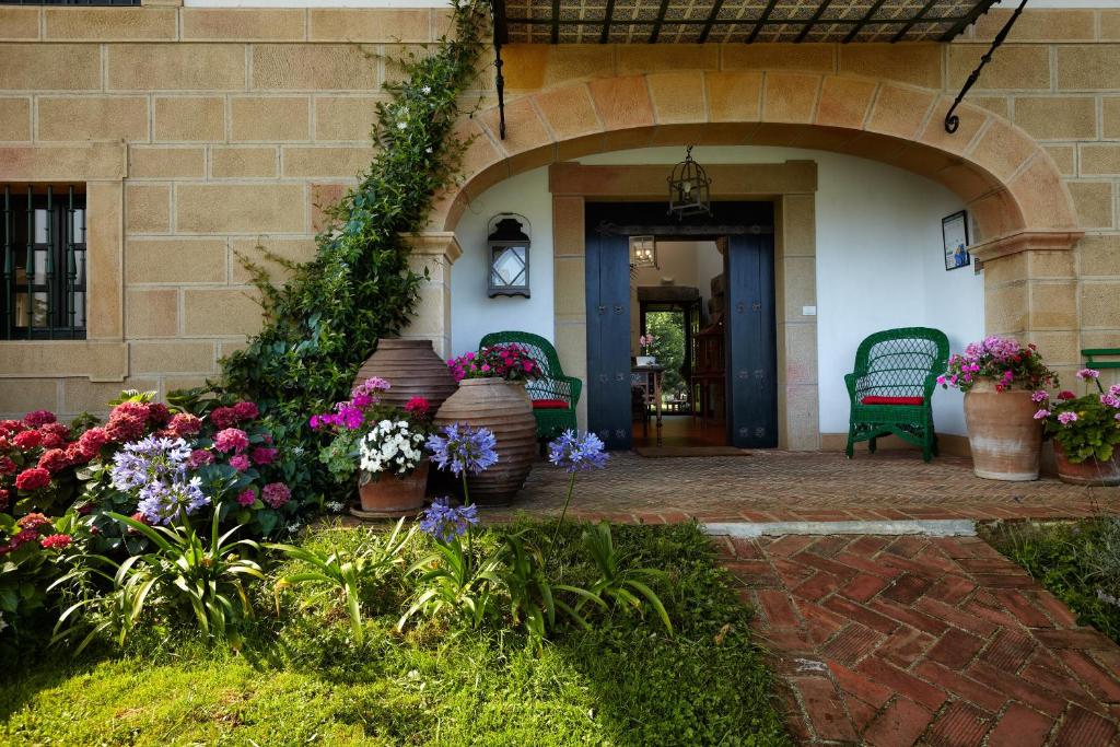 Zahrada ubytování Hotel Ibarra Zalla