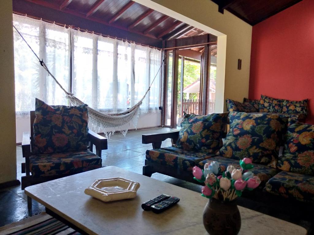  Casa com área de lazer completa em Petrópolis