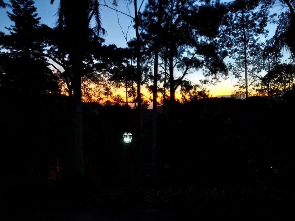  Casa com área de lazer completa em Petrópolis
