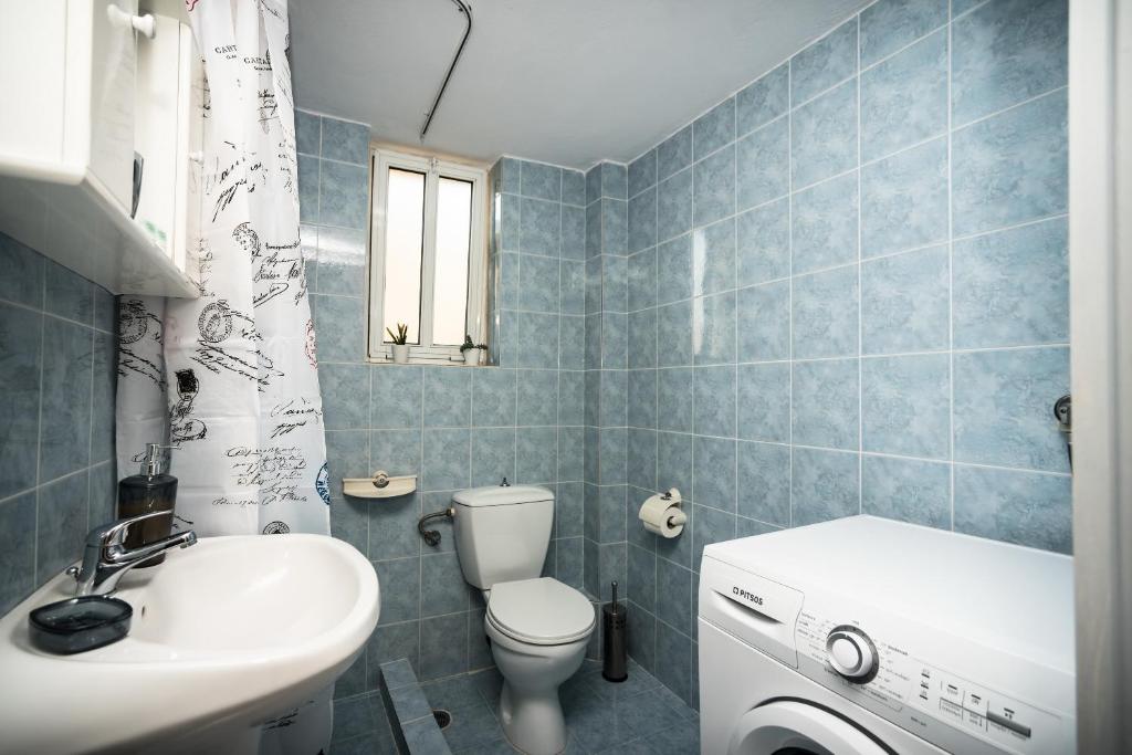 A bathroom at Casa di Halepa