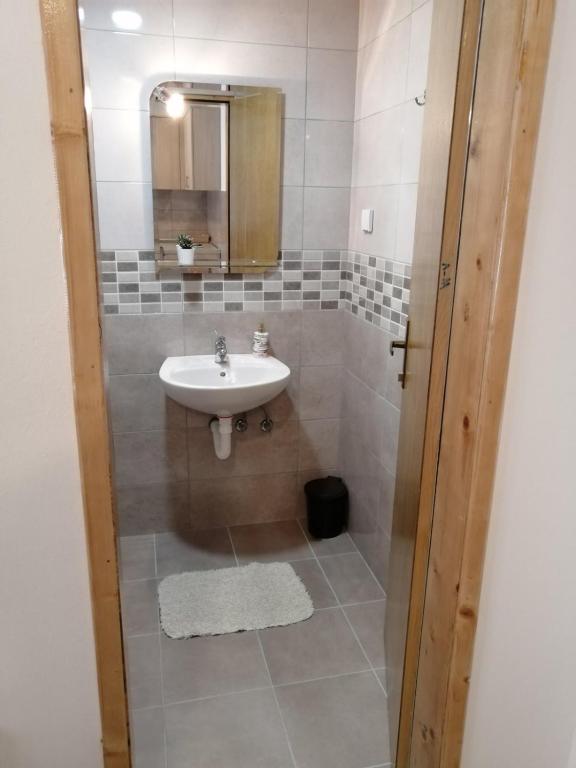 Koupelna v ubytování Apartmani & SPA Matin Breg